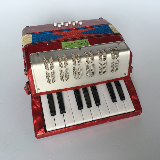 ACCORDIAN, Red Golden Cup